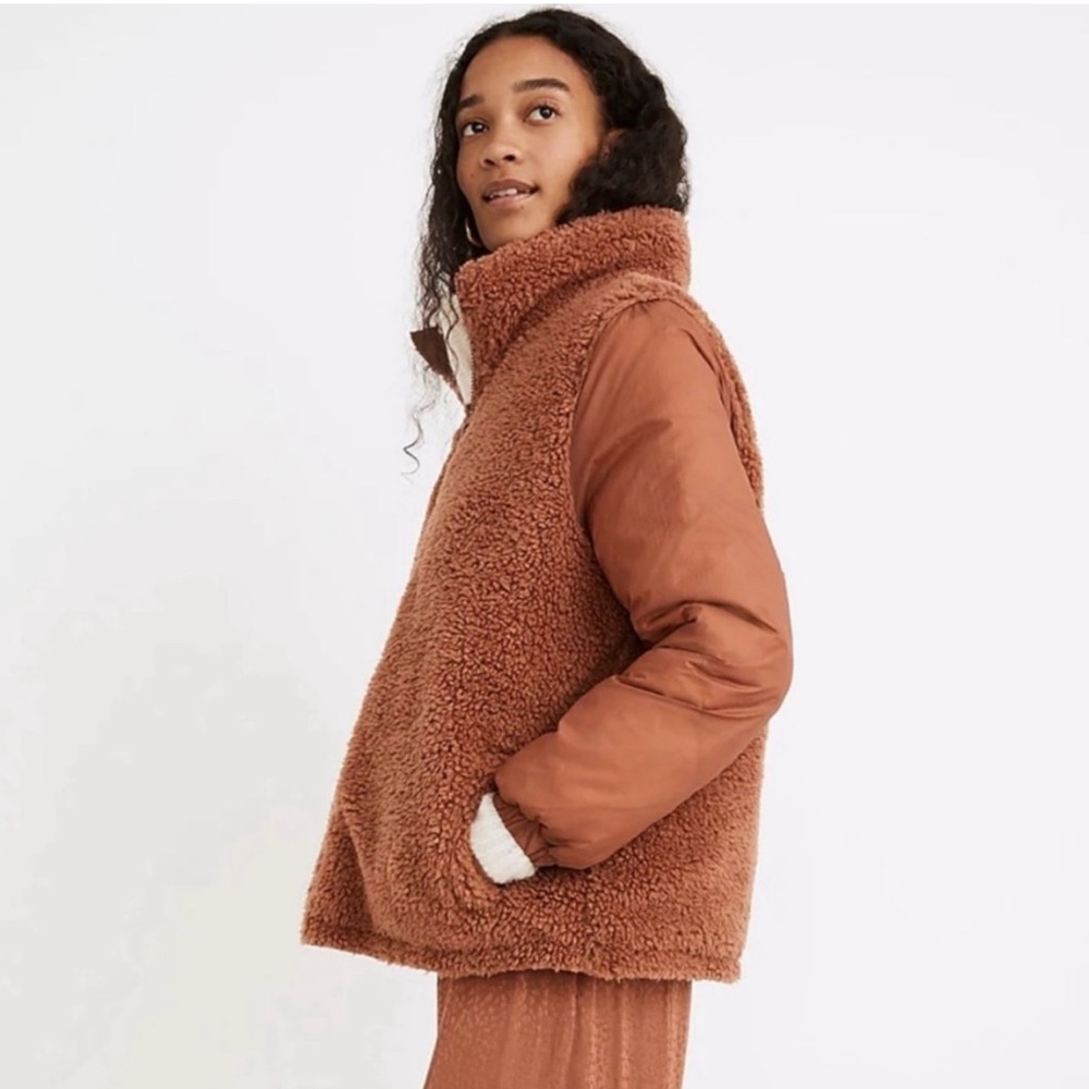 Madewell Women’s reversible oversized Sherpa Puffer Jacket in Rust Brown